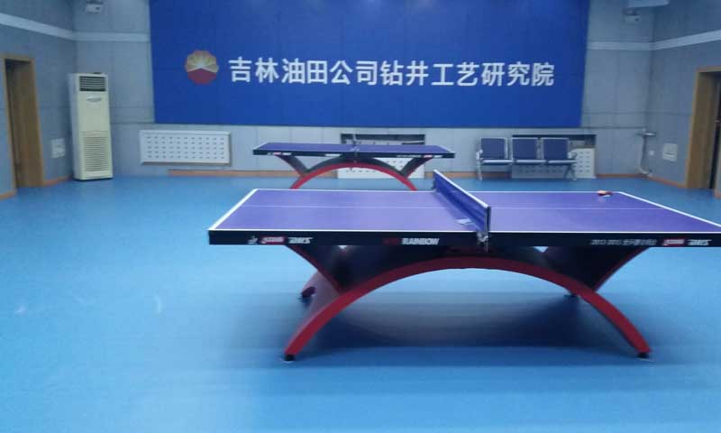 塑膠運動地板適合地暖場所鋪設嗎？